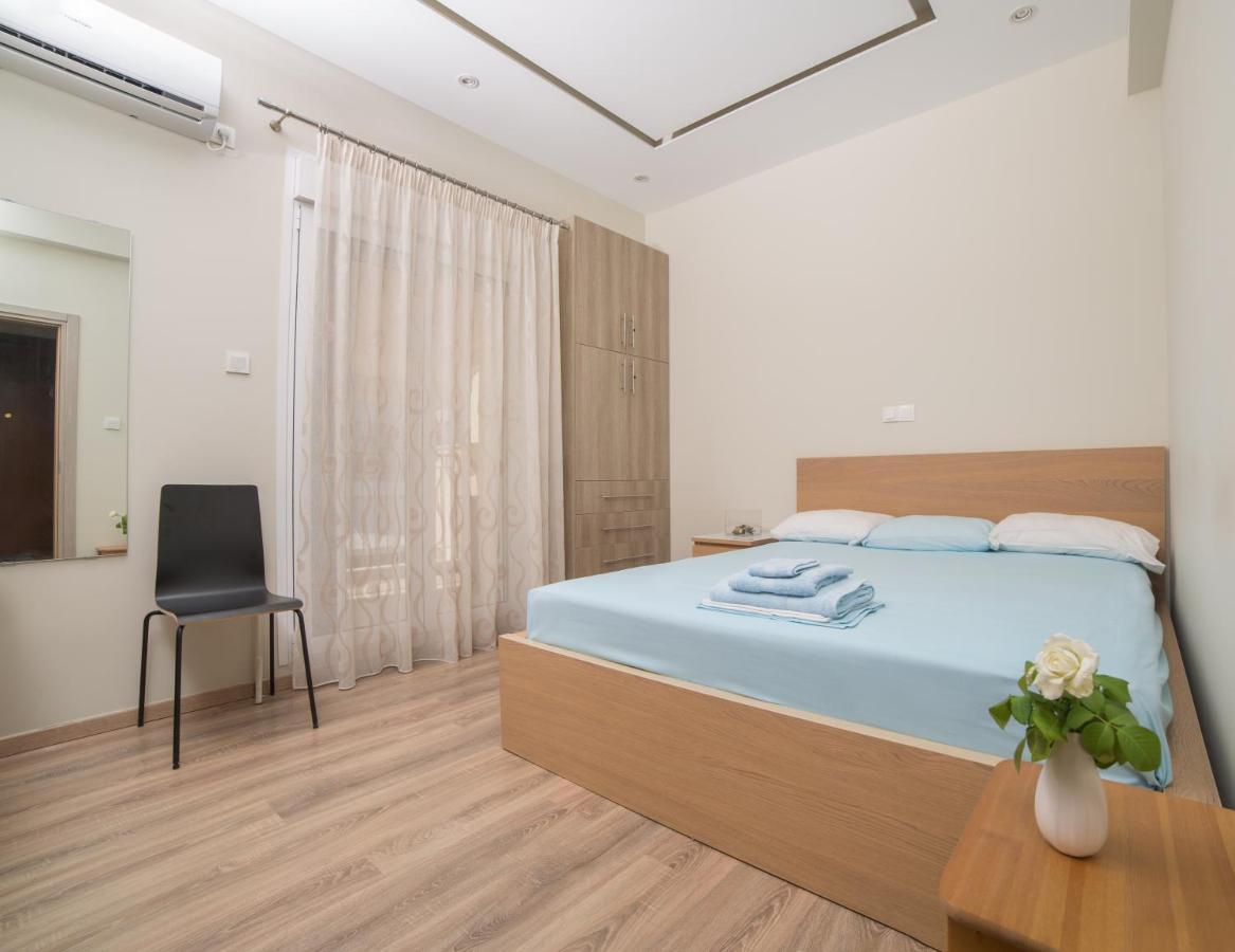 Cosy Apartment With Terrace Near Metro Station Atenas Exterior foto