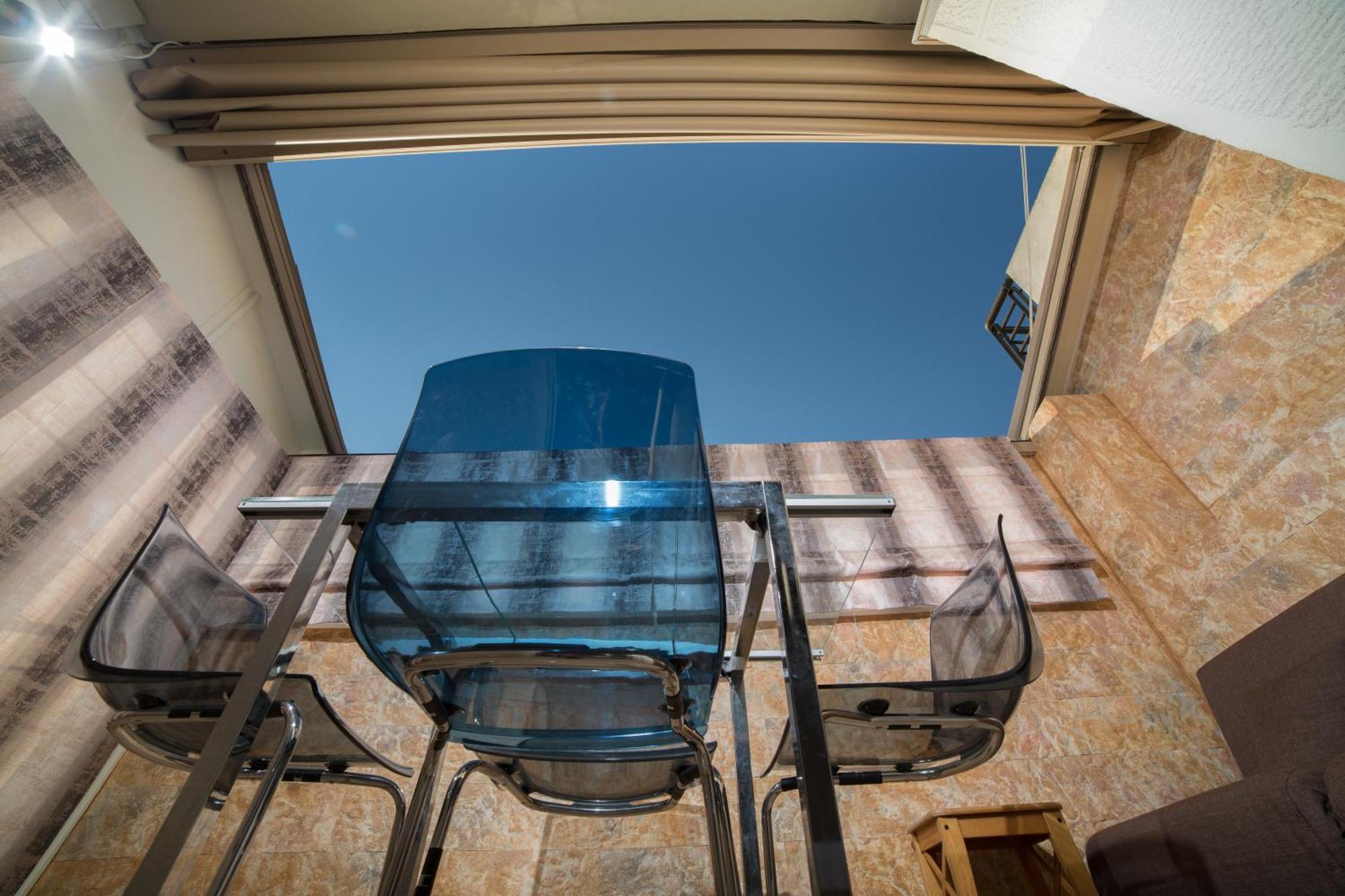 Cosy Apartment With Terrace Near Metro Station Atenas Exterior foto